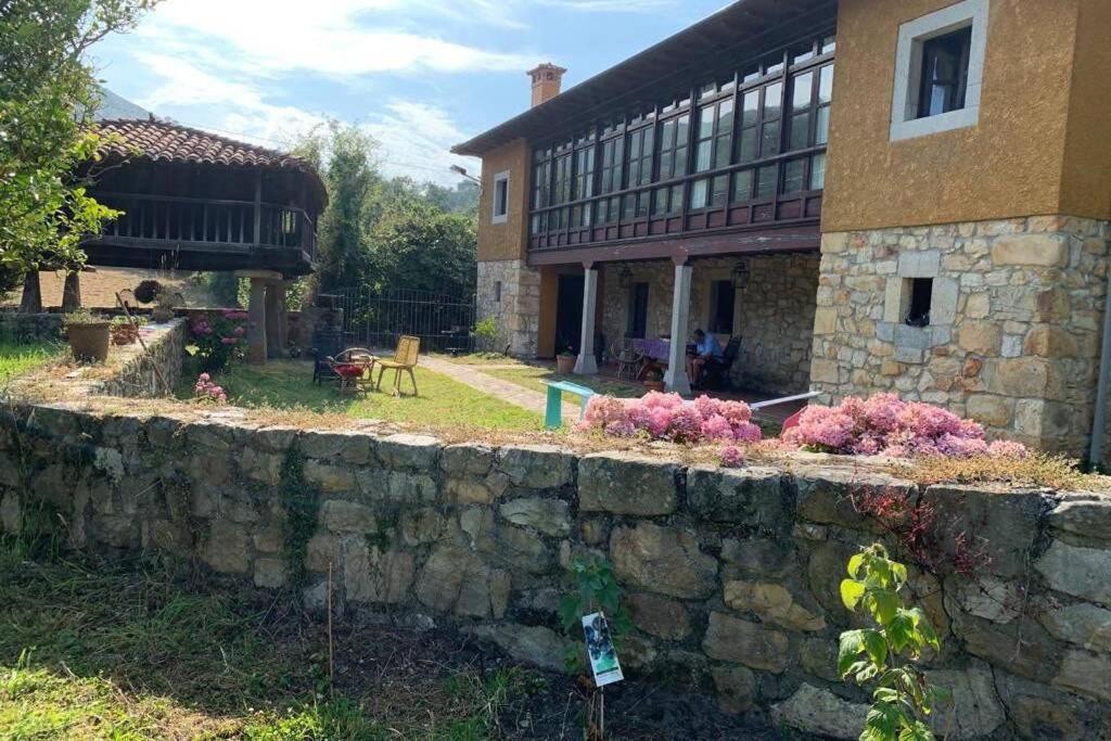 Preciosa Casona Con Horreo * Рибадеселья
